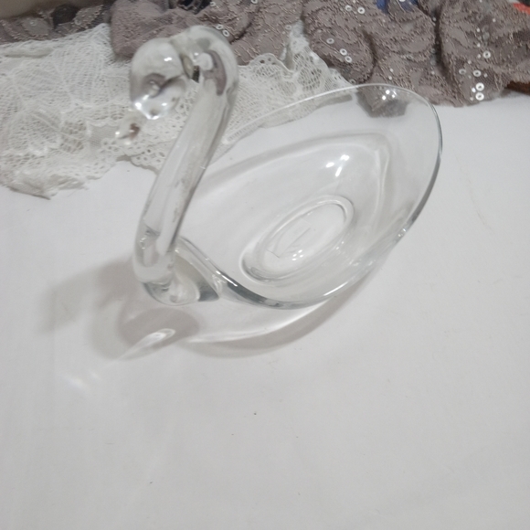 Duncan miller glass swan - Picture 2 of 2